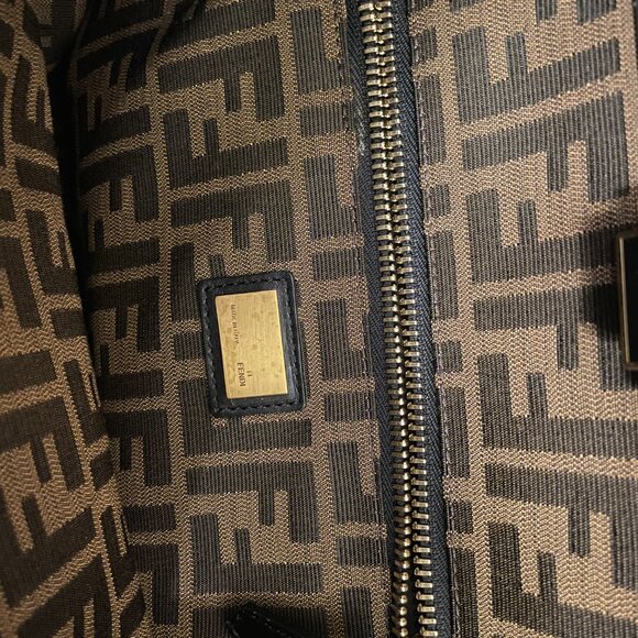 Fendi Goatskin Peekaboo (ISeeU) Satchel - Black - Picture 8 of 16